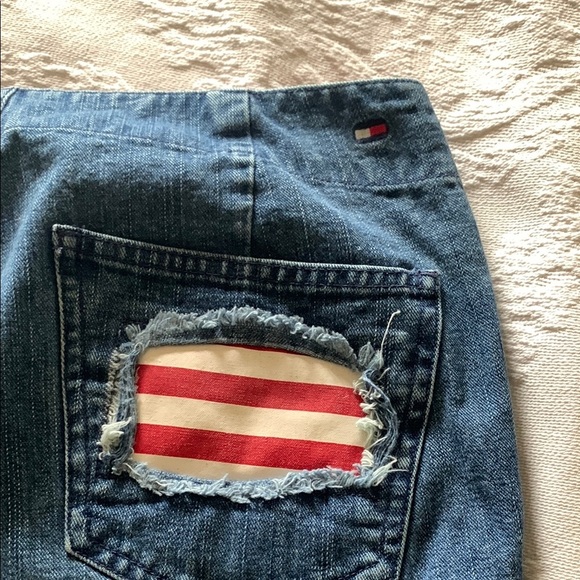 Gently Loved Distressed Blue Jeans with Red Accents by Tommy Hilfiger - Picture 7 of 8